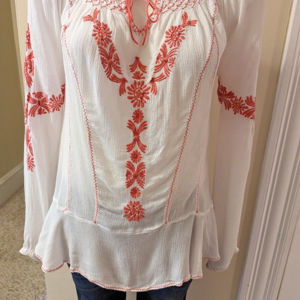Free People white top with orange embroidery size small - Picture 6 of 8